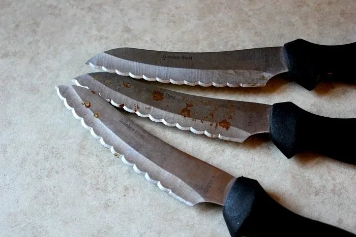 Rust Stains on knives